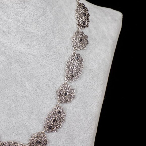 Vintage Crown Trifari Necklace Art Deco Style Textured Filigree Stones 15" +2" - Picture 4 of 11